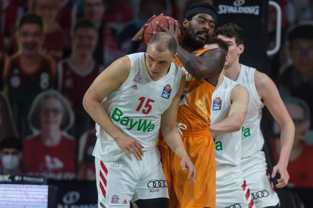 也让年轻球 也让年轻球